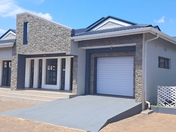 3 Bedroom Townhouse Complex