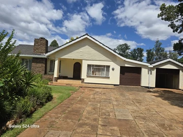 House For Sale in Alexandra Park