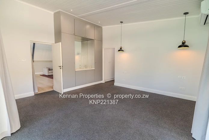 High End Townhouse In The Heart Of The Golden Triangle