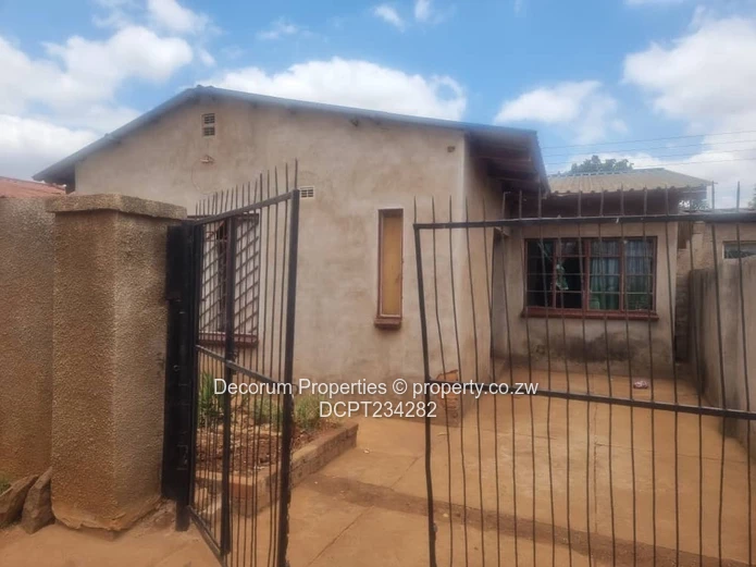 3-Bed  Dzivarasekwa 2 Home for sale.