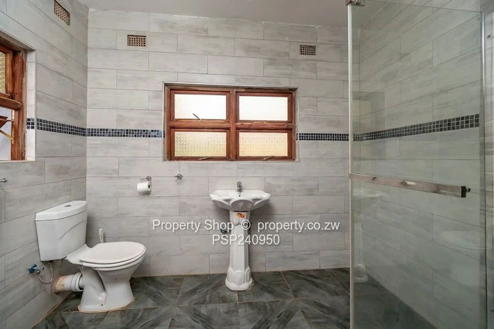 Mansion In A Well Established Surburb