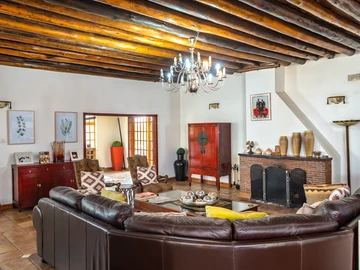 Farm & Agricultural Land