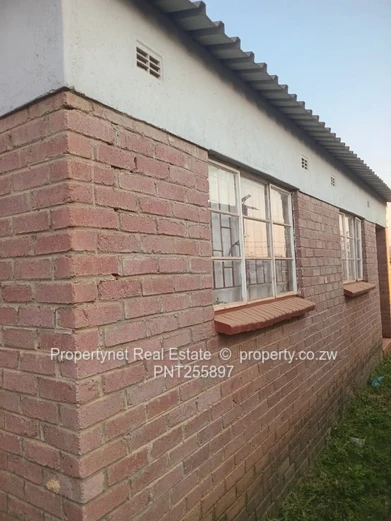 Solid neat family home!!!