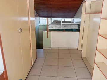 3 Bedroom Flat & Apartment