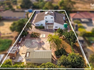 6 Bedroom House