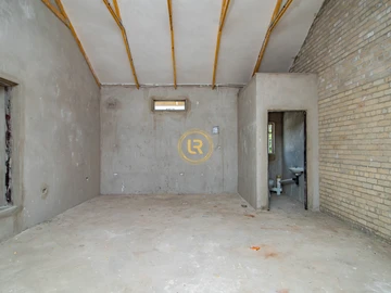 Shop & Retail Property