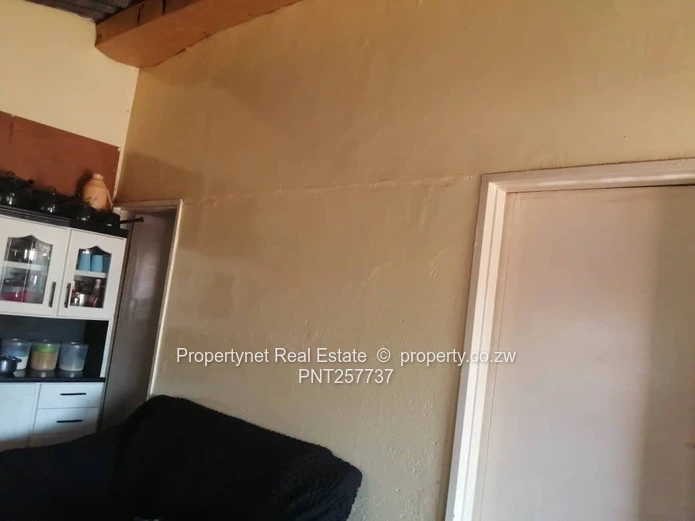 Solid neat family home!!!