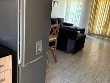 3 Bedroom Flat & Apartment