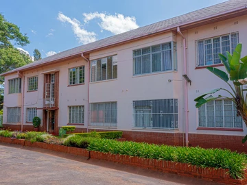 2 Bedroom Flat & Apartment