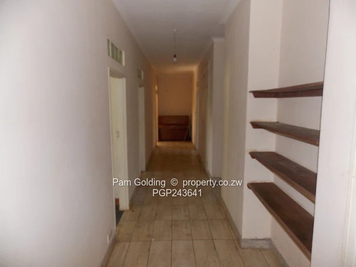 Peaceful Country Living Close to Chinoyi (Sole Mandate)