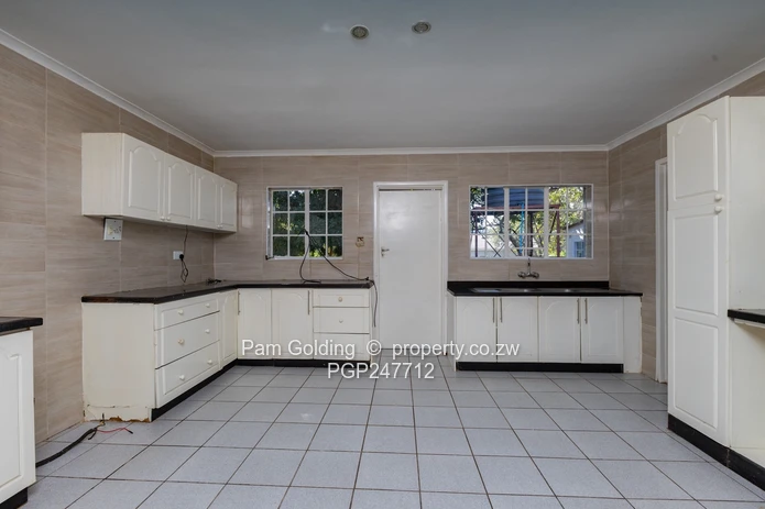 4 bedroomed house to let  ,Folyjon Crescent Glen Lorne