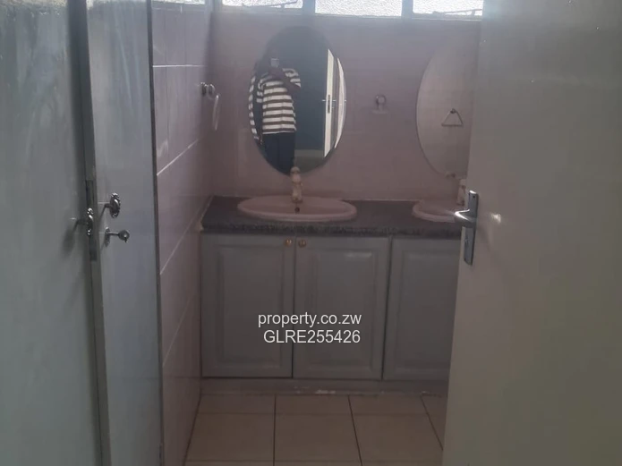 Mount Pleasant, Harare North: 6-Bed, 5-Bath Home