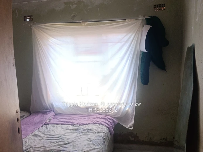 Chitungwiza unit M house for sale- Borehole