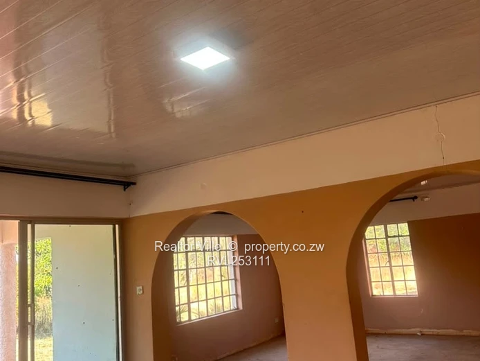 Mandara 5-Bed Townhouse with Borehole & Garden