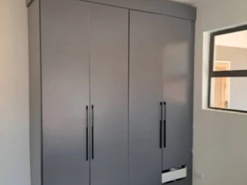 4 Bedroom Flat & Apartment