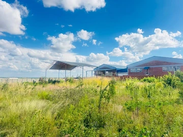 Commercial & Industrial Land