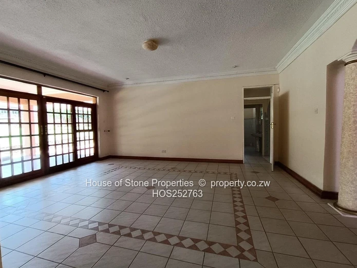 Luxurious Family Home – Folyjon Glen Lorne Sale