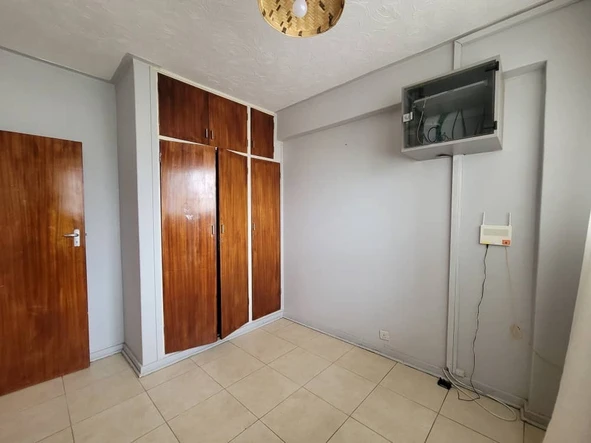 2 Bedroom Flat & Apartment
