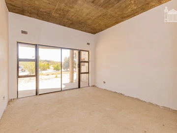 7 Bedroom House
