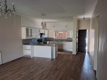 3 Bedroom Garden Flat
