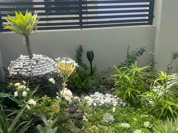 4 Bedroom Flat & Apartment