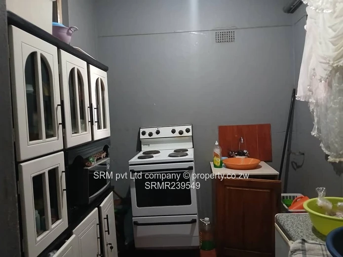 1 bedroom flat to let in Avenues 