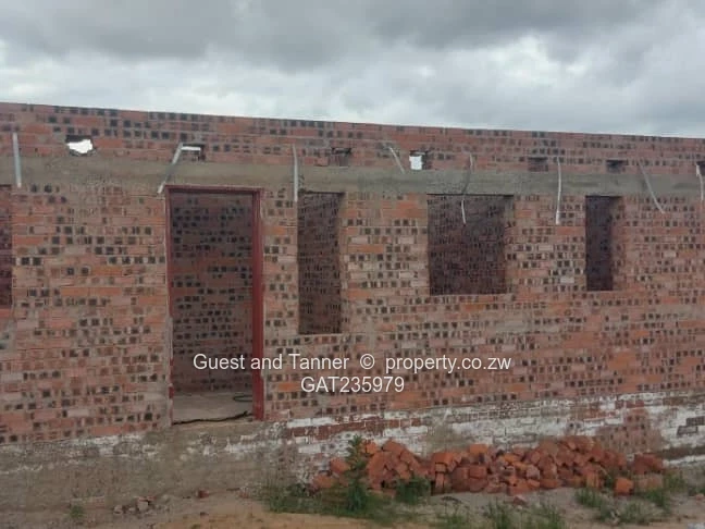 Incomplete 3-Bedroom House for Sale in Donnybrook Goshen City – Prime Location Near Zimre Park