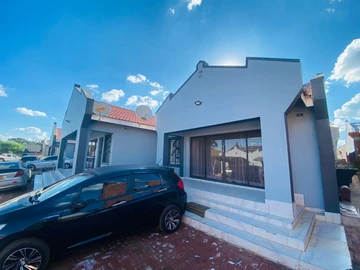 2 Bedroom Garden Flat