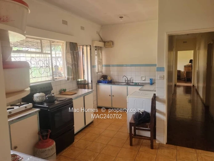 Well Located Hillside House for Sale (Sole Mandate)