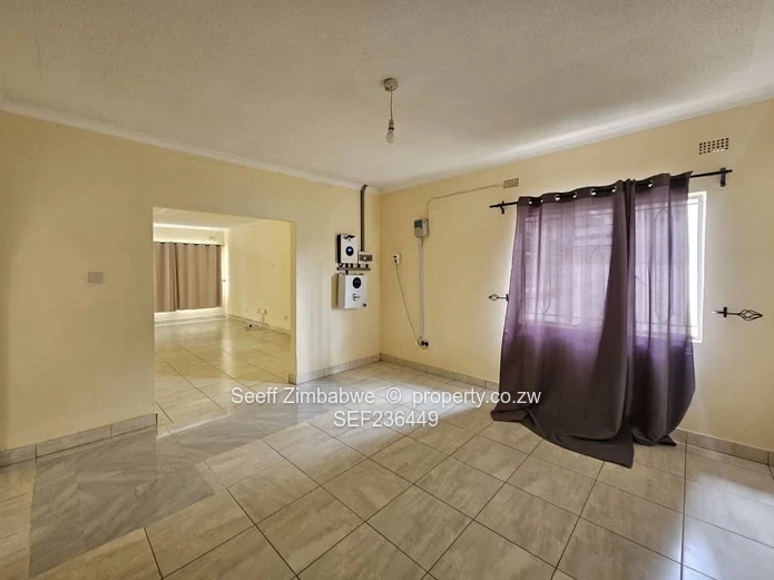 Exclusive 5-Bedroom Residence With Premium Amenities In Monavale 