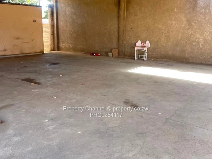 Avondale West Commercial: - Bright Reception & Kitchen
