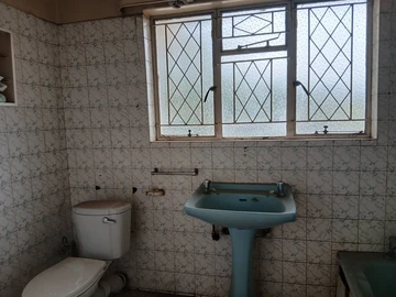 3 Bedroom Flat & Apartment