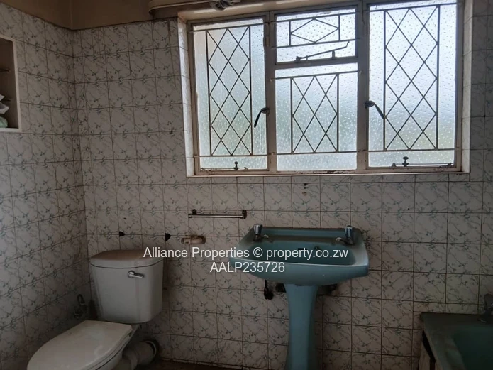 Duplex Investment: 3-Bed Unit with Garage & Deeds in Central Avenues Location