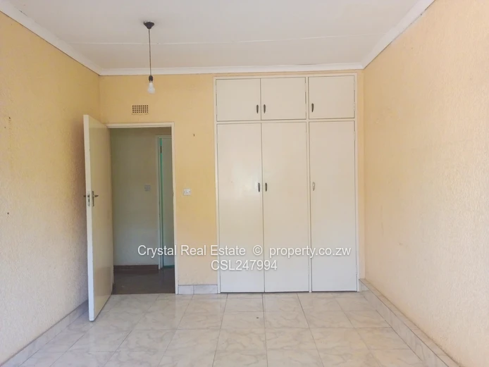Avondale West Living – Space, Style & Flexibility