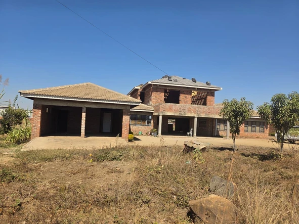 6 Bedroom House