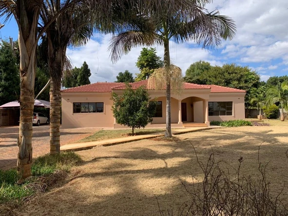 4 Bed House for sale in Helensvale