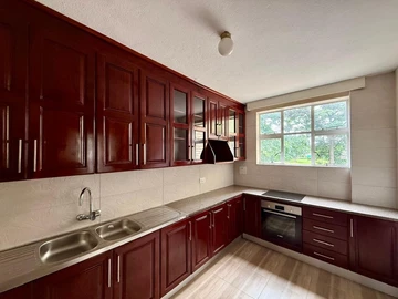 3 Bedroom Flat & Apartment