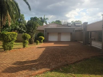 6 Bedroom House