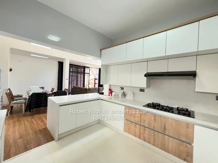 Modern 3 bed Cluster in Mount Pleasant