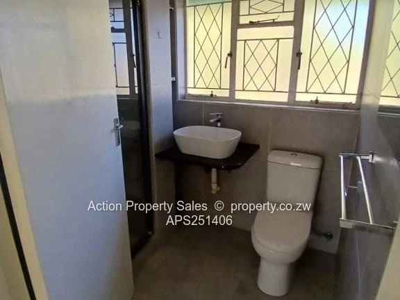2 Bed Garden Flat On 2nd Street Ext! 