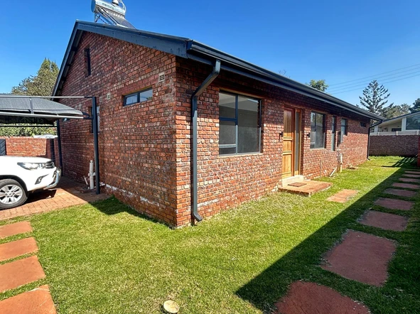 3 Bedroom Flat & Apartment