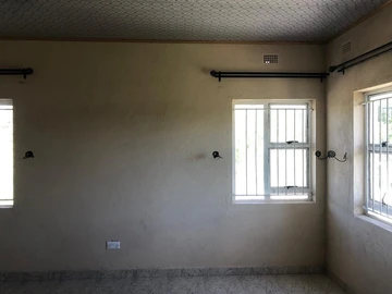 3 Bedroom Flat & Apartment