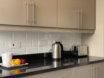 3 Bedroom Flat & Apartment