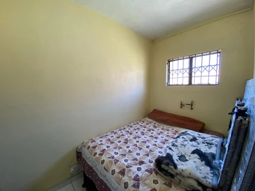 6 Bedroom House