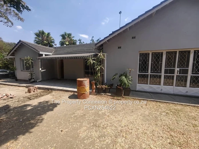Spacious 5-Bedroom Family Residence | Bluff Hill, Harare West