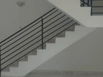 2 Bedroom Flat & Apartment