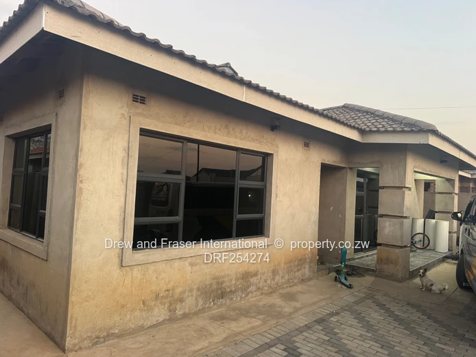 Stylish 4-Bed Home in Mabvazuva, Ruwa — Borehole