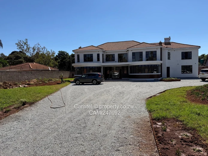 Borrowdale West:7-Bed Home with Borehole & Bright Plastered Interiors, Borrowdale West
