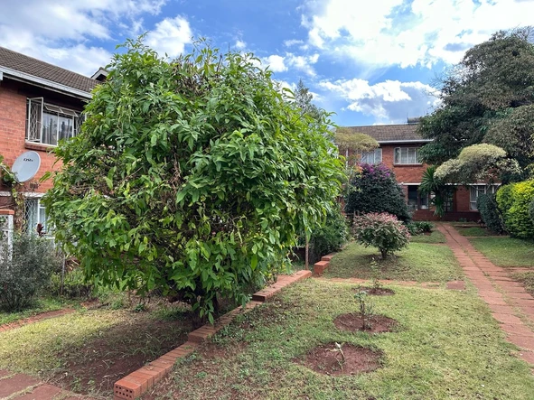 2 Bedroom Flat & Apartment