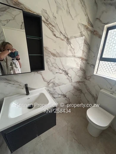 Luxury Modern Living – Close To Westgate Shopping Centre